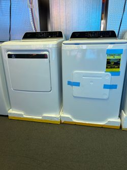 Frigidaire Top Load Washer and Gas Dryer!