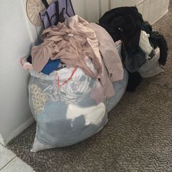 Women’s Clothes M-L