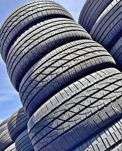 225/65/17 Vendo Un Set De Llantas Marca Firestone En Perfectas Condiciones De Vida Las 4