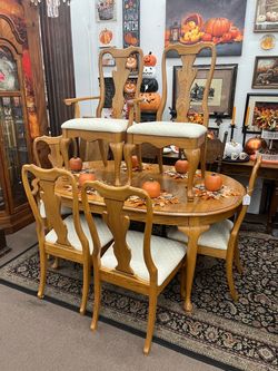Natural Oak Dining Table & 6 Chairs