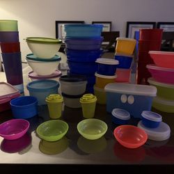 Tupperware Lot