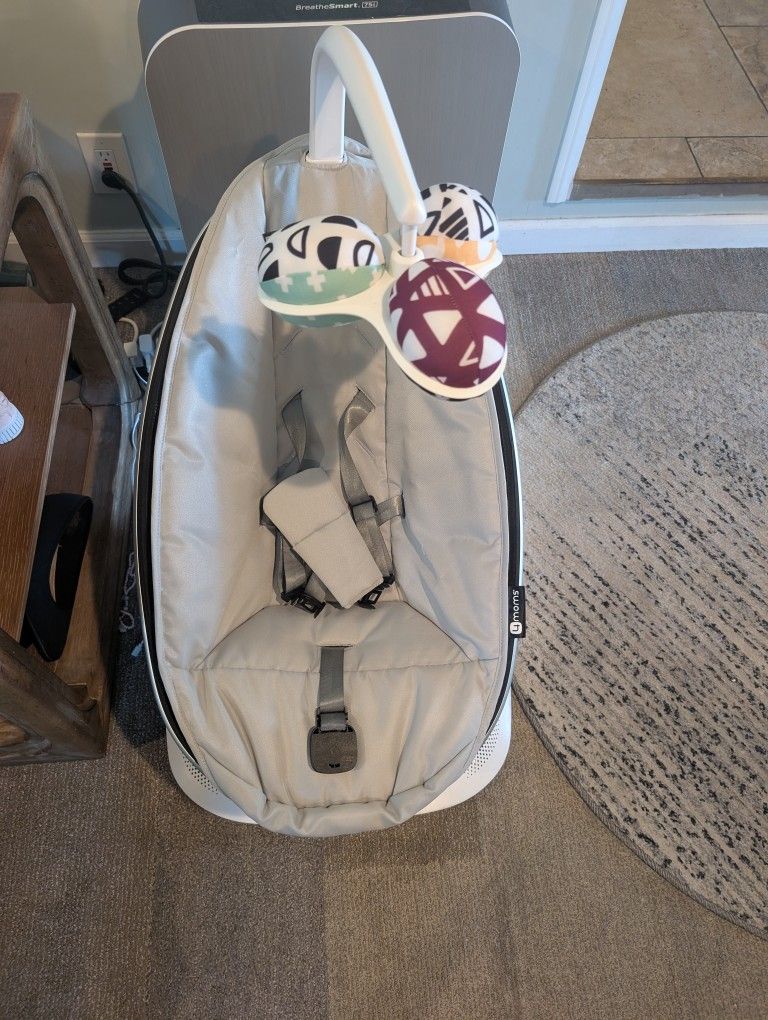 4moms mamaroo Swing 