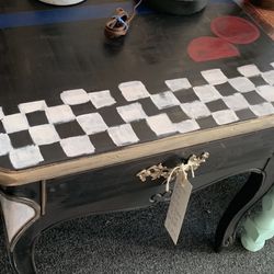 McKenzie child enspired end Table