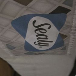 Sealy queen size mattress and matching box