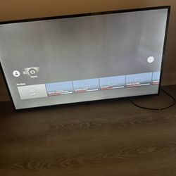 37”  Insignia Fire Stick Smart TV With New Tv Mount