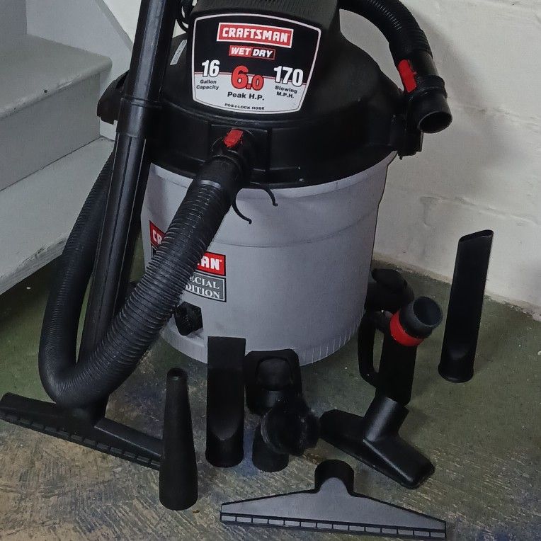 Craftsman 16 Gallon 6 HP Wet Dry Vacuum