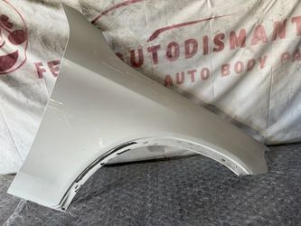 2016-2017-2018-2019-2020-2021-2022 Mercedes Glc 300 Right Passenger Side Fender OEM
