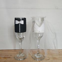 Bride & Groom Glasses