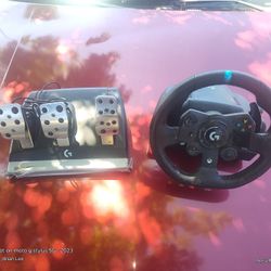 Racing wheel and pedals 