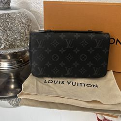 Louis Vuitton Zippy XL Wallet 