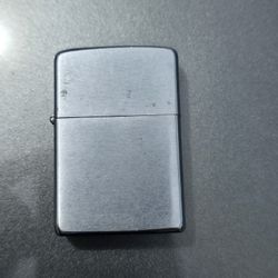 Vintage 1970 ZIPPO Lighter With Chrome Case - FIRM PRICE 