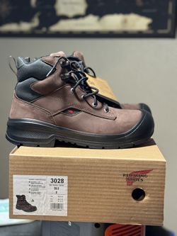 Brand New Red Wing Versapro (style 3028) Size 9.5