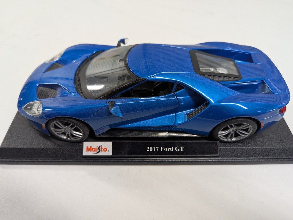 Maisto 1:18 2017 Ford GT