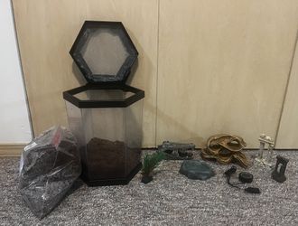 Gecko 🦎 Enclosure With Accessories