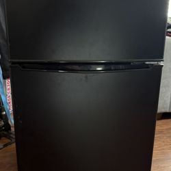 Galant Min Fridge With Freezer