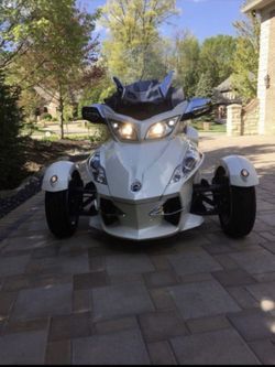 Rt Limited Se 5 Can Am Trike (motorcycle)