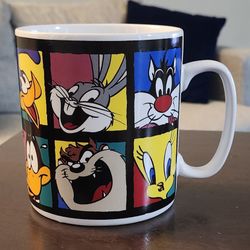 1993 Warner Bros Looney Tunes Oversized Large Sakura Mug WB  Bugs Daffy Road Runner Collage