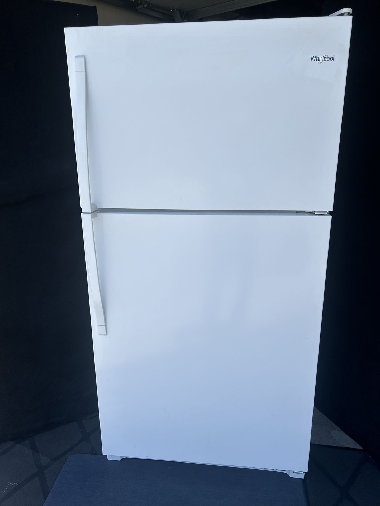New Light Used Whirlpool Refrigerator Top Freezer And Fridge