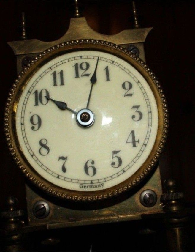 Antique Germany 400 Days Anniversary Disc Pendulum ClockÂ