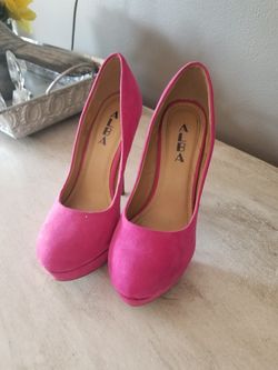 Size 7 heels pumps