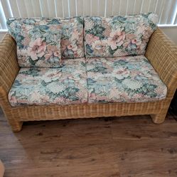 2 seater Wicker Chair And Wicker Cocktail Table