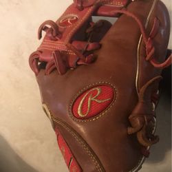 Used 11.5-Inch Heart Of The Hide I-Web Rawlings Glove