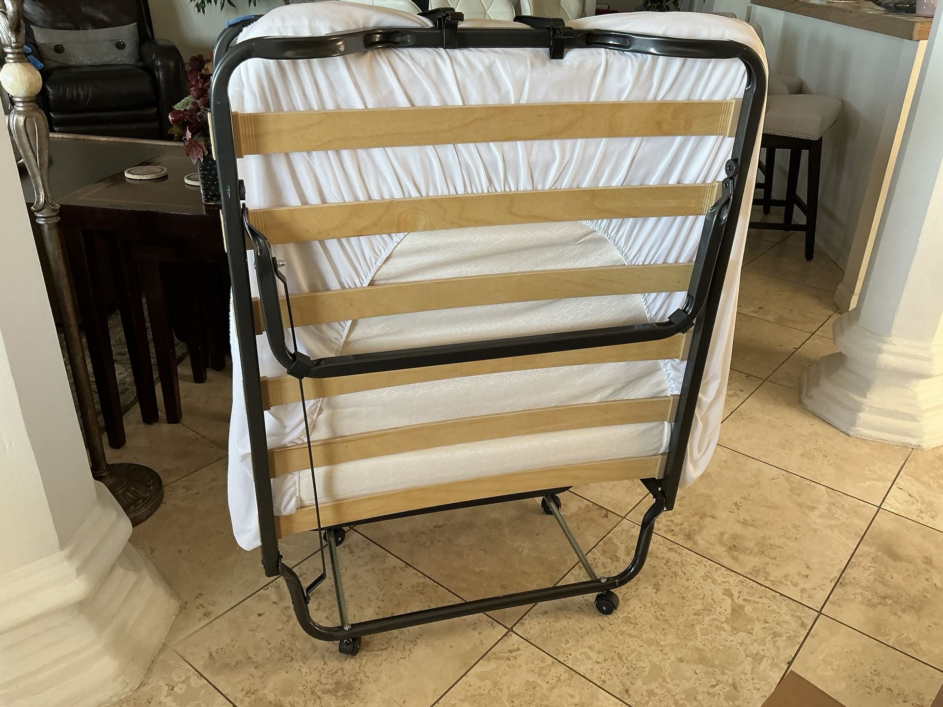 Twin Roll-away Bed
