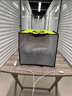 Portable Photo Studio Light Box with Backdrops