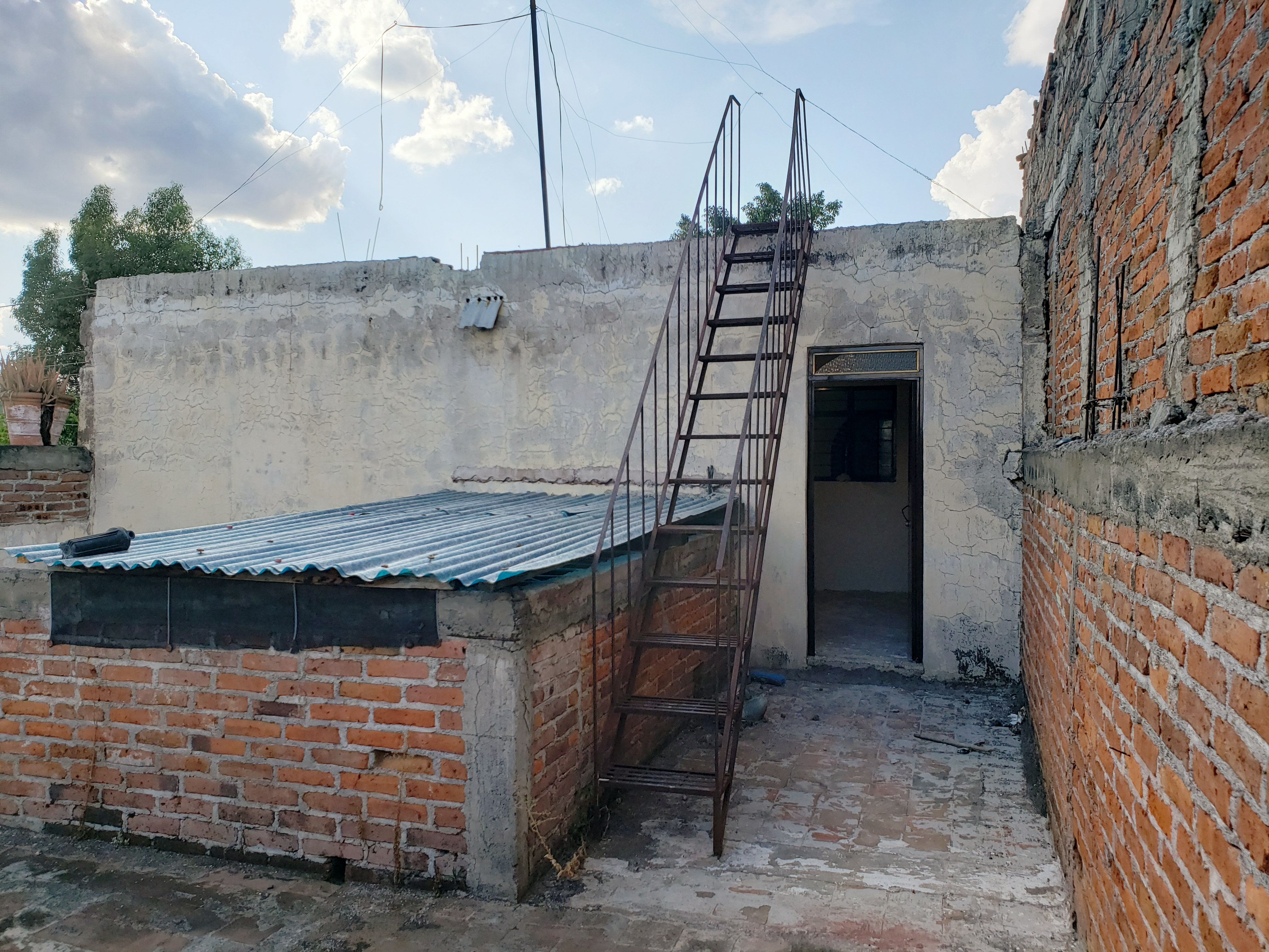 House for sale in Zamora, Michoacán. Mex for Sale in CRYSTAL CITY, CA