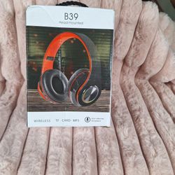 Headphones 