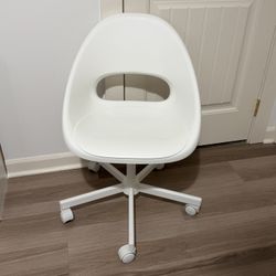IKEA LOBERGET  MALSKÄR Swivel Chair – White