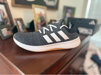 Adidas Womens Size 10 - Cloudform Pure - $40