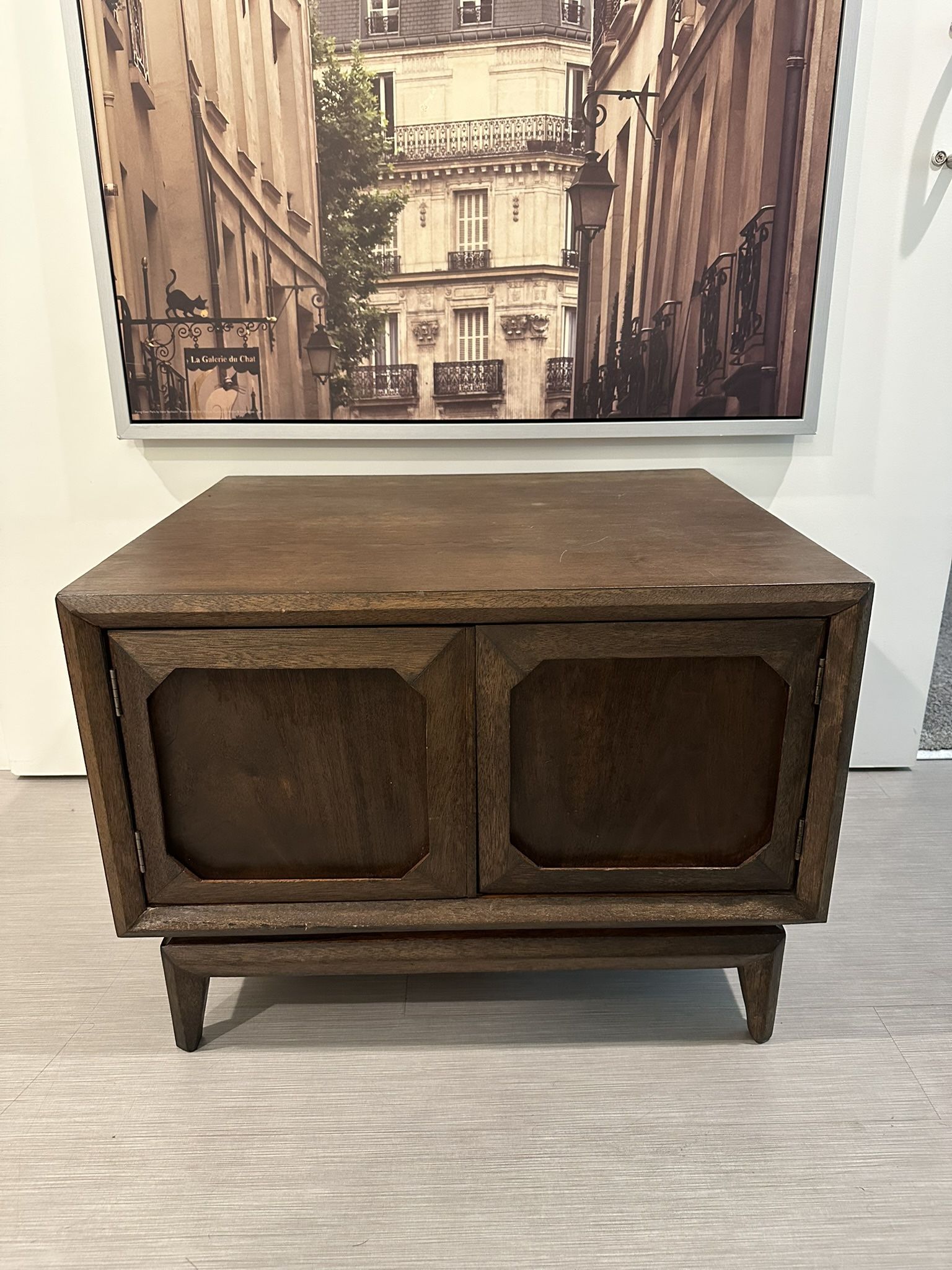 Broyhill premier Facet Midcentury Walnut Side Table, Nightstand Circa 1950s