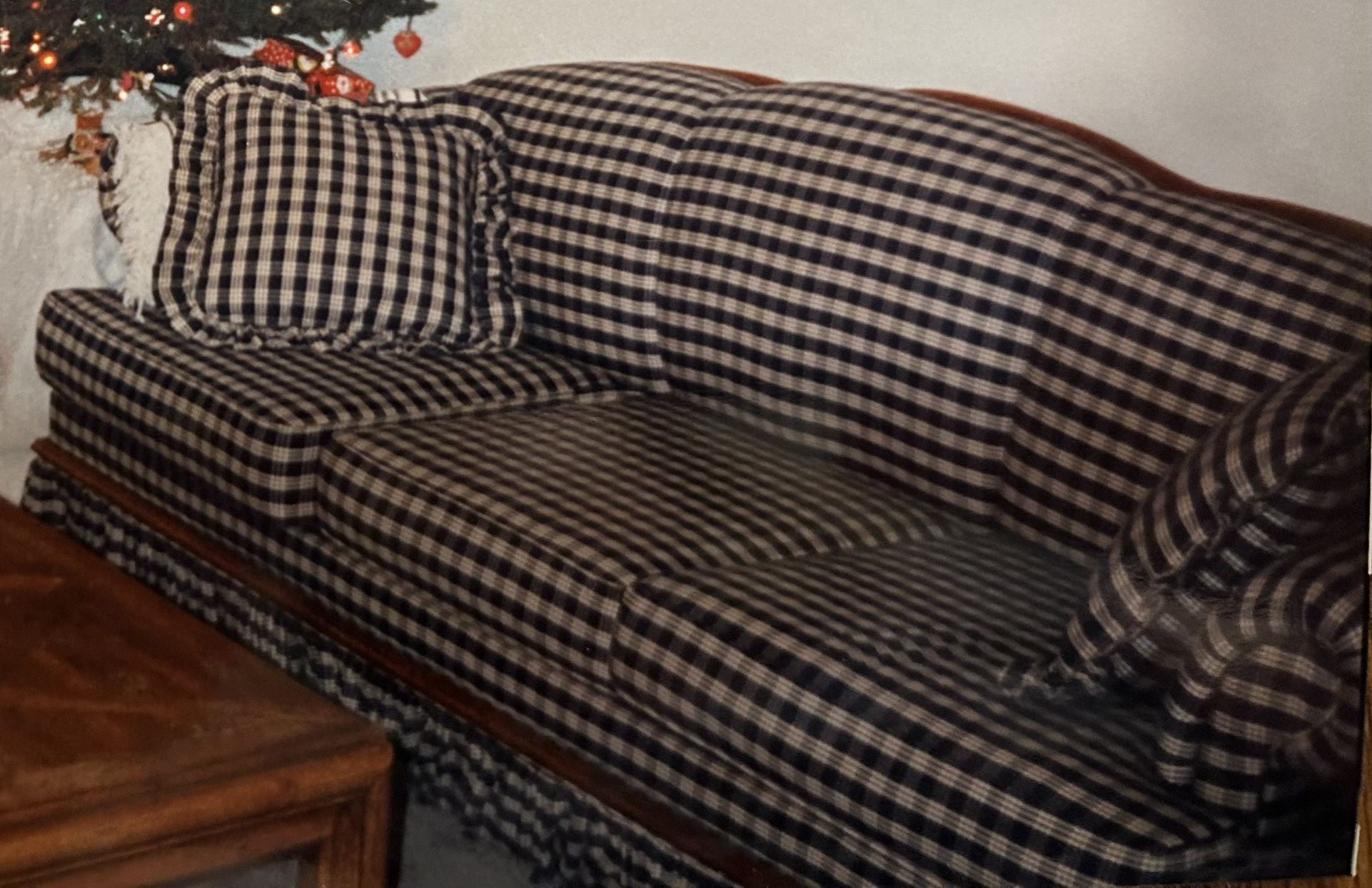 Sofa Bed - Sturdy Wood Frame And Plaid Design
