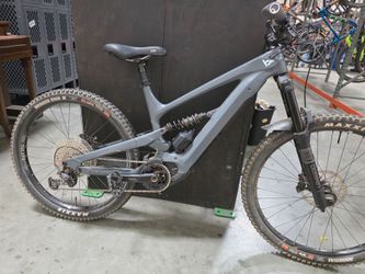 YT Decoy MX Core 1 eMTB - Size Large - Under 300 Miles