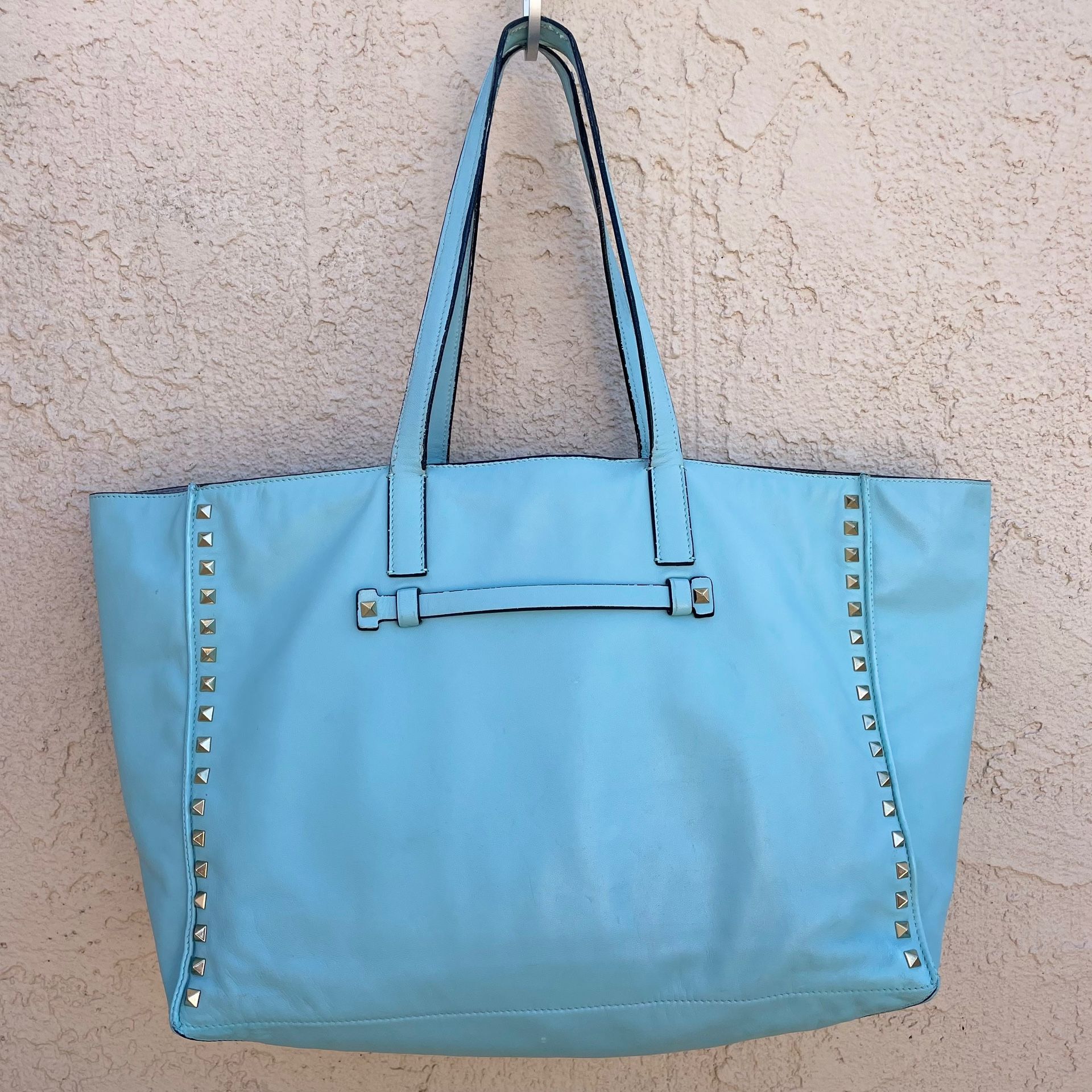 Valentino Rockstud medium soft smooth leather shopping tote bag