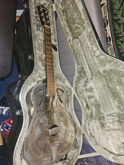 Fender resonator