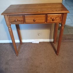 Table -Enrty Table With 3 drawer 