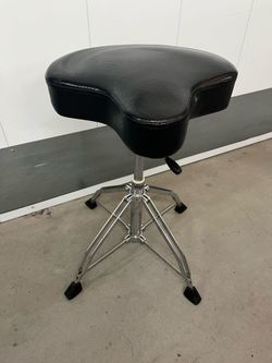 Drum thrones, 2 available. Hydraulic. Pearl, kids seat