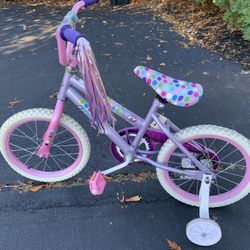 Bike with training wheels