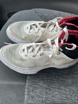 Size 7 Jordan 37’s