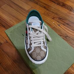 Gucci & Burberry  Sneakers