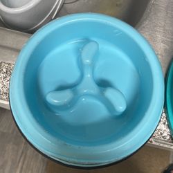 Dog bowl - slow feeder 