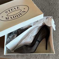NEW Steve Madden Lace Heels SIZE 9