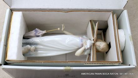 Lladro Summer Stroll Un Alto En El Camino 7611 w/Original Box Collectors Society