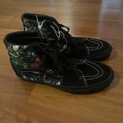 Vans x Disney Sk8-Hi