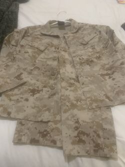 Kids outfit or kids costume size between six and eight boys or girls