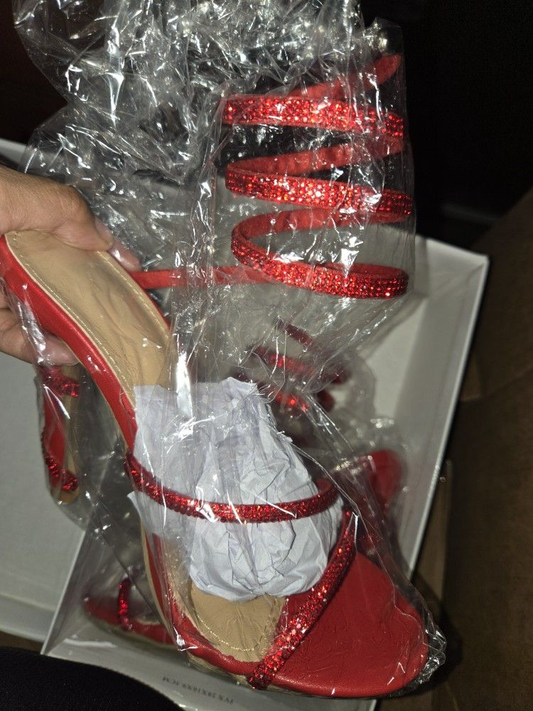 Red Heels ๐