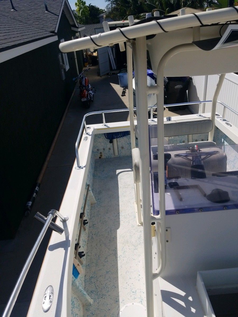 2000 Stringari Skiff Center console fishing boat for Sale in San Diego