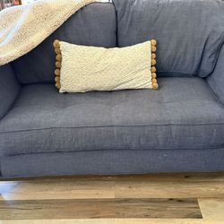 RC Willey Loveseat & Sofa